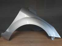 Aripa Fata Dreapta Ford Focus 2/II FSL 08-11 (MoonDust Silver (Gri))
