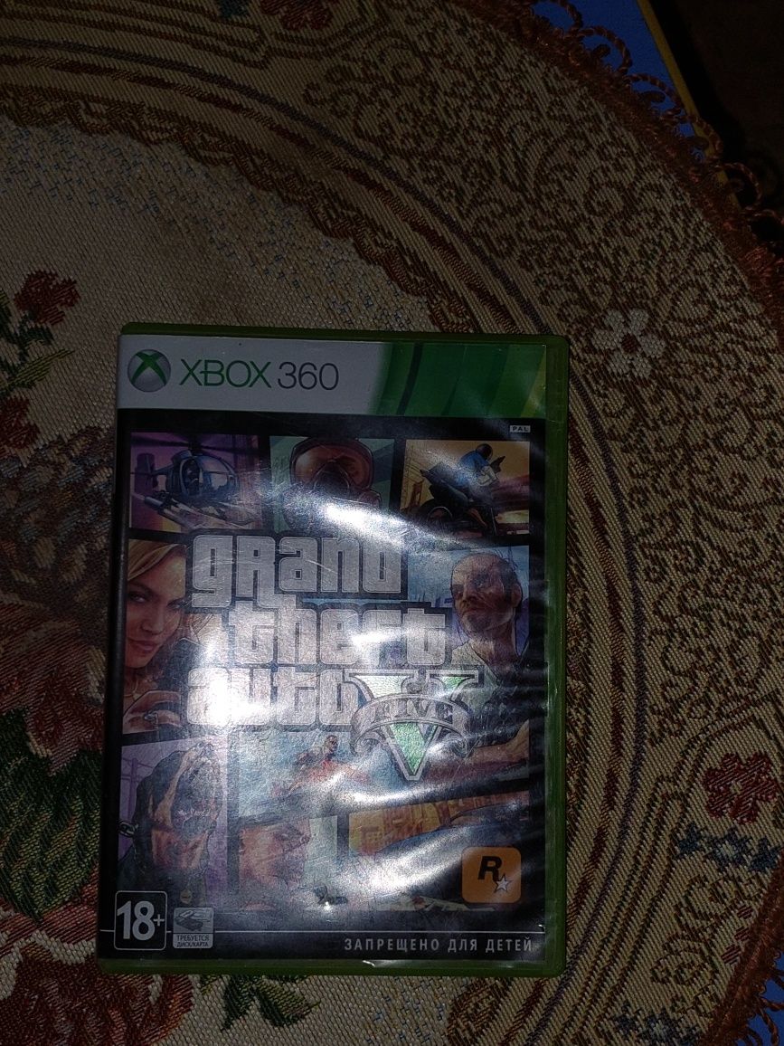 Продам Xbox 360 срочно