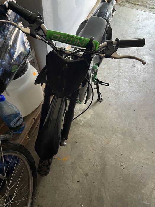 De vanzare cross pe benzina 49cc si unul electric 49 cc copii