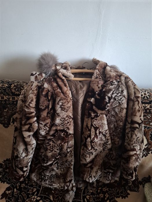 Haina de blana dama