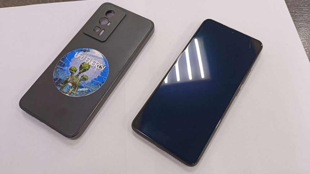 Продам\ обмен poco f5 pro