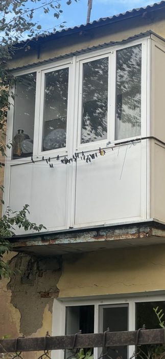 Продам пластиковый  балкон в отличном состоянии