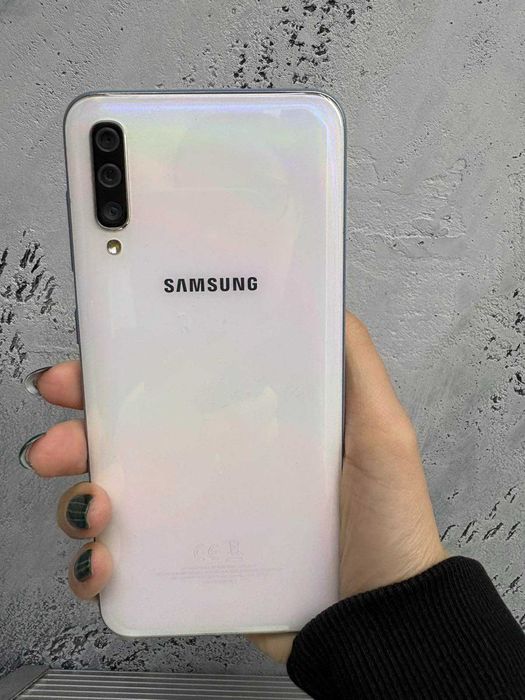 Samsung Galaxy A50 128GB, бял