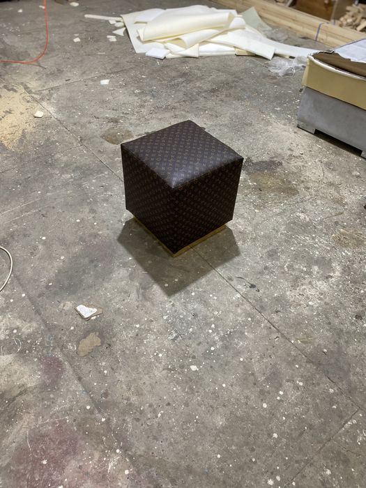 Пуфик ткань кожа Louis Vuitton
