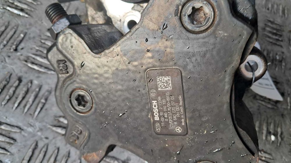 pompa injectie Mercedes B-Class W245 2.0 CDI A6400700701 / 0445010120