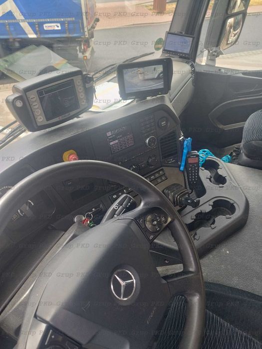 Autoutilitară Gunoieră Mercedes Antos 2532 Euro 6