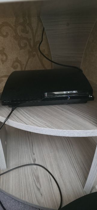 Продам PS3 с дисками