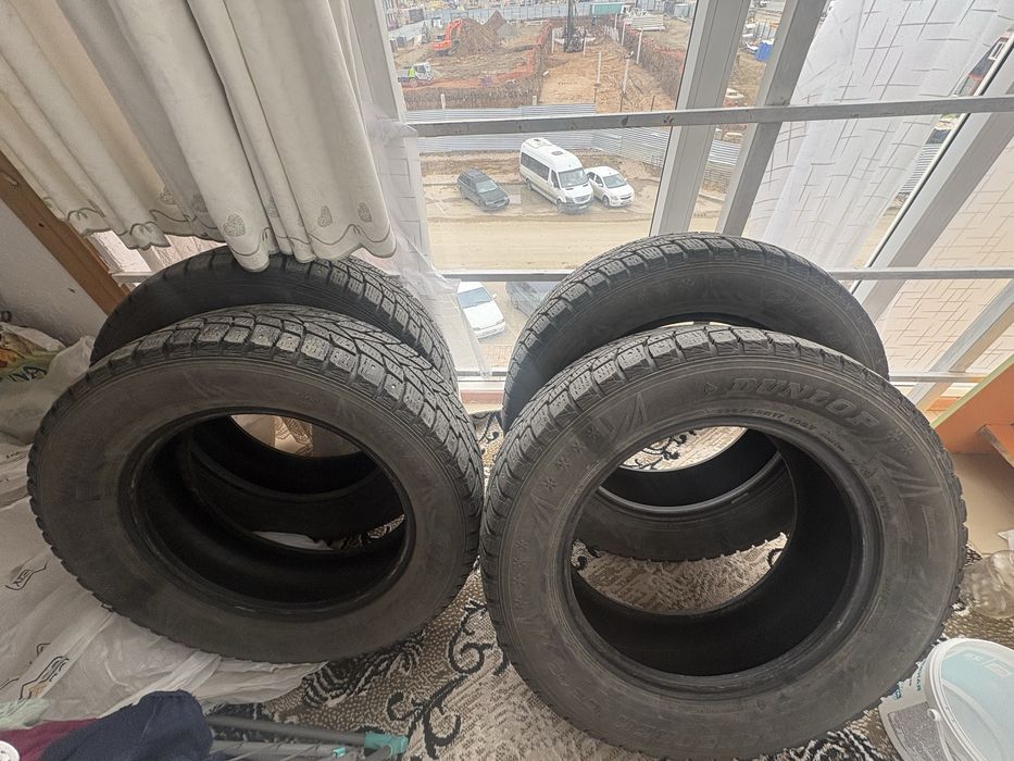 продам зимние шины для тойота рав 4