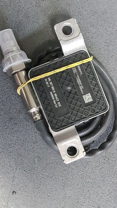 Senzor noxe volkswagen caddy nou 04L907805N