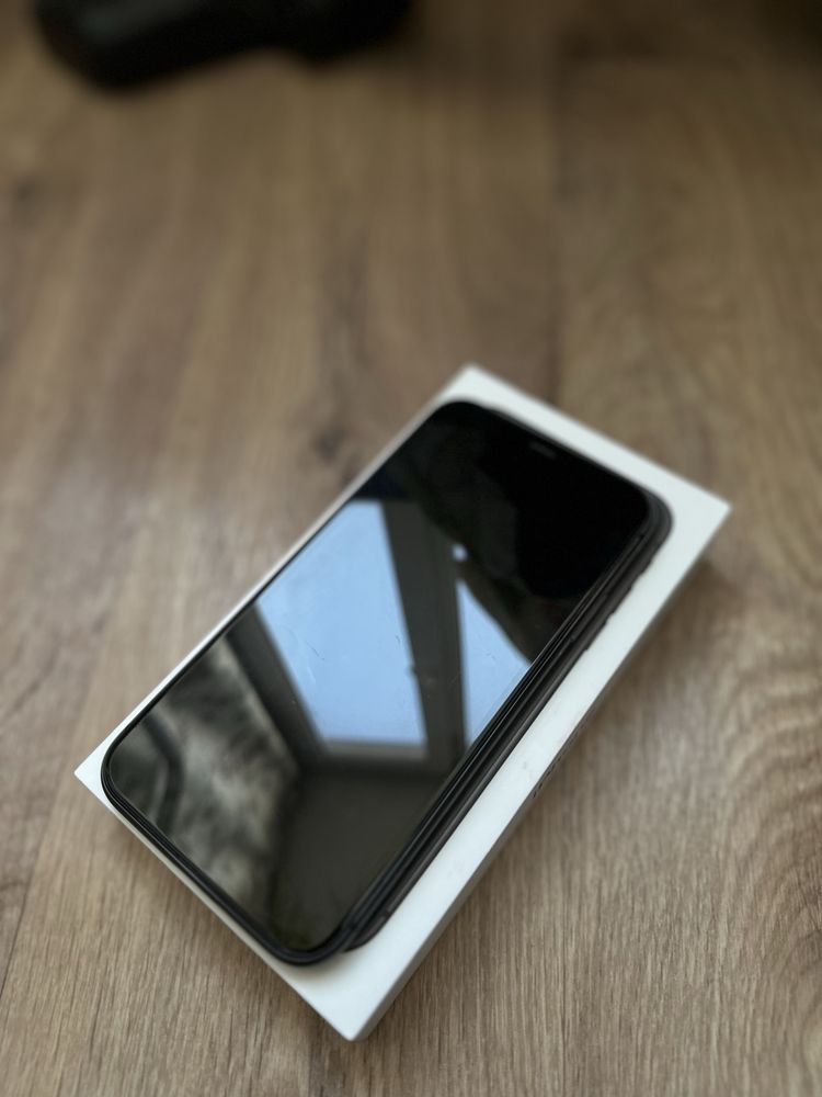 iPhone 11 64гб есть kaspi red и рассрочка