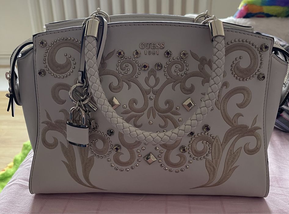 Genti Guess originale