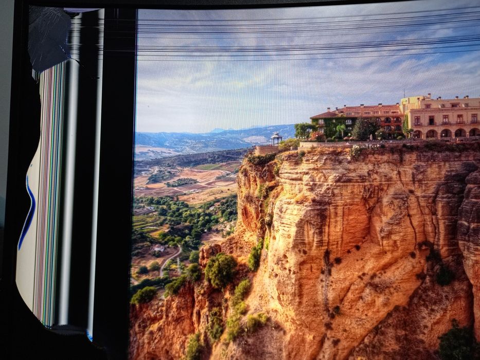 Monitor Asus Spart 31.5 Inch