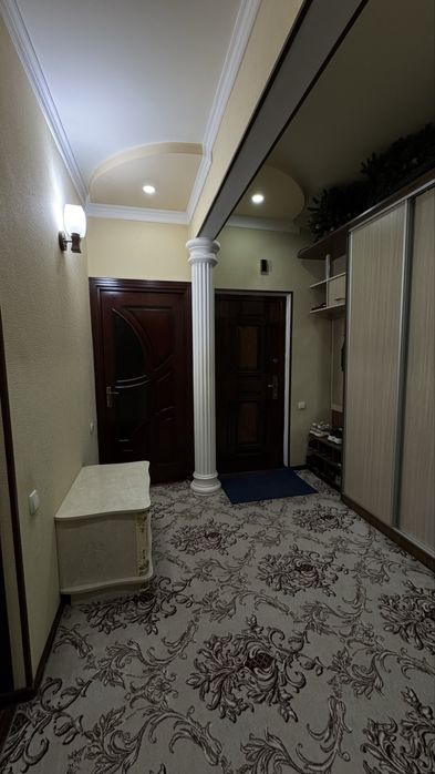 Продам 4х комнатную квартиру