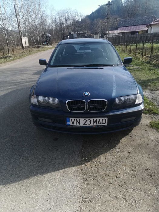 Vând BMW E 46  mai multe detalii la telefon