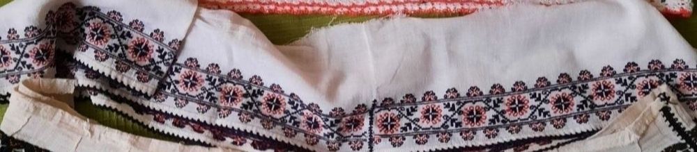 Dantelă brodată manual