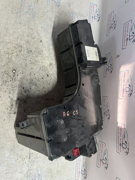 subwoofer audi a6 c5 2008