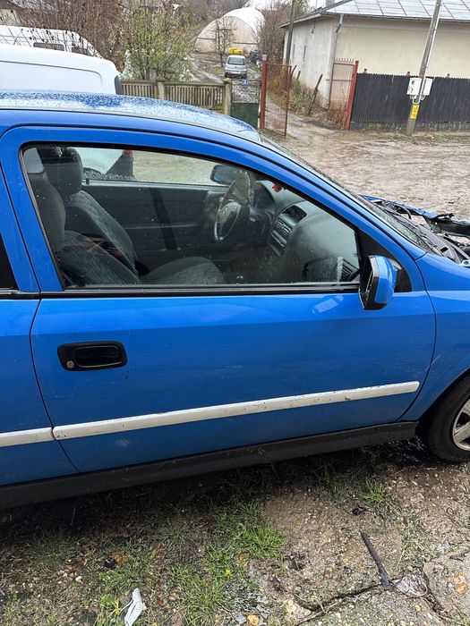 Ambreiaj opel astra g 1.6 8v 2001