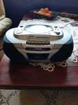 Vînd ( schimb) radio-casetofon cu CD Hitachi