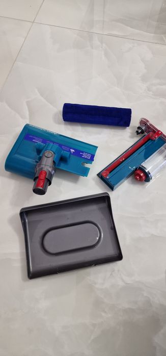 Dyson Submarine - mop dyson