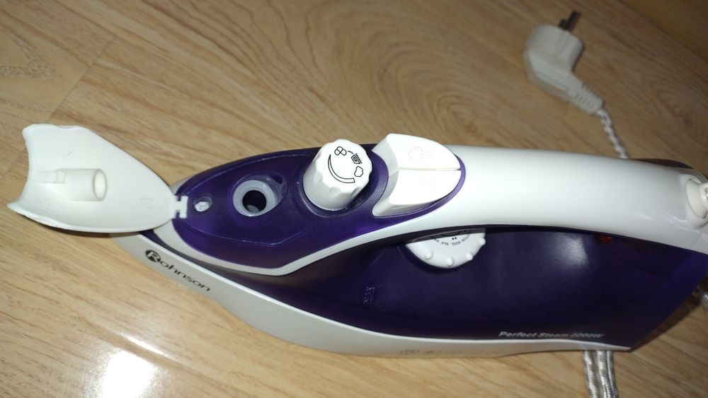 Fier de calcat Rohnson R-331, 2200W, mov/alb