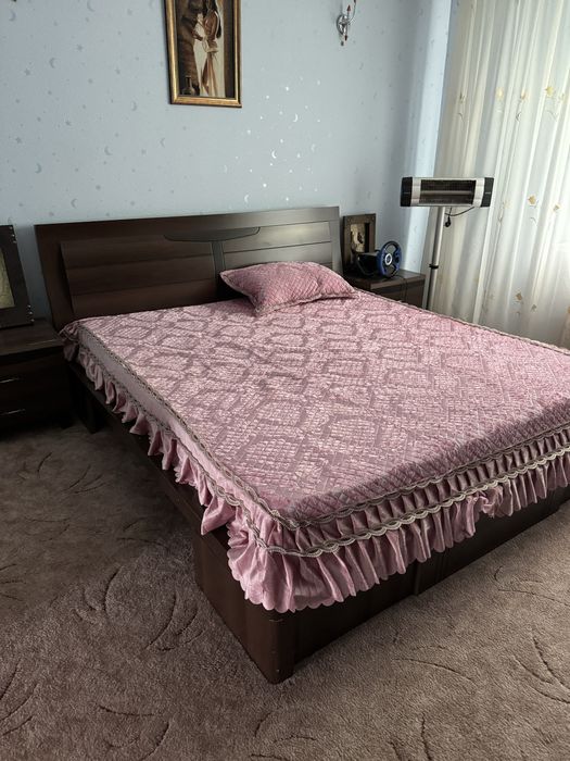 Продам спальный гарнитур