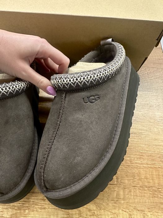 Оригинални  UGG W Tazz II чисто нови боти