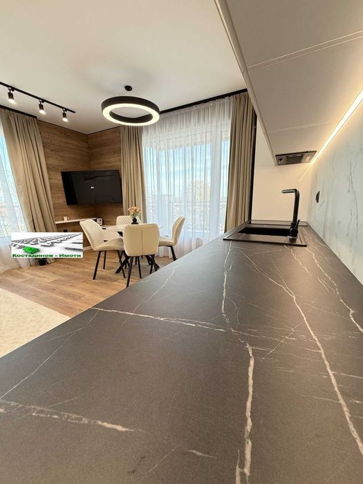 Продава се Тристаен апартамент в Пловдив, Кършияка - 93 кв.м за 1042 €/кв.м - Снимка #2