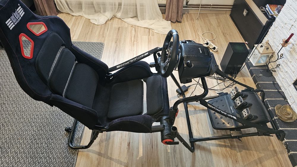 Volan cu pedale Logitec G920 cu scaun racing GT lite pro