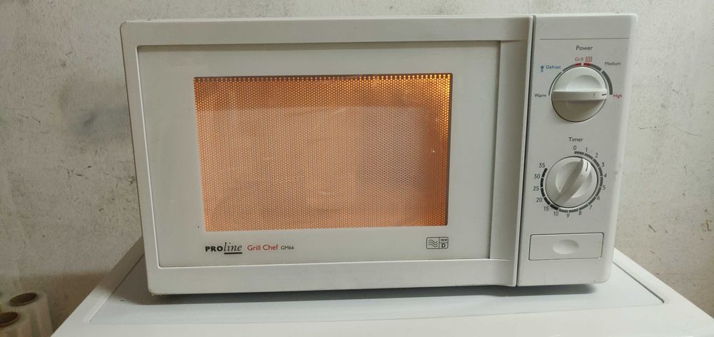 Cuptor cu microunde Proline