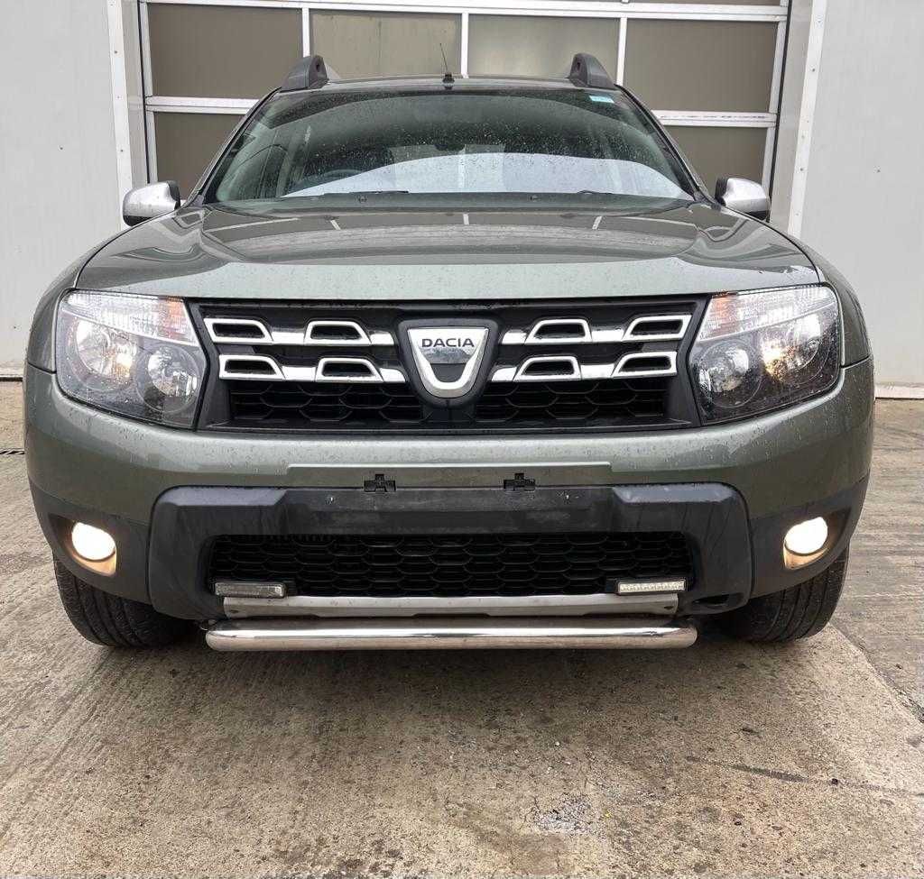 Portiera / capota / aripa/ far / faruri Dacia Duster