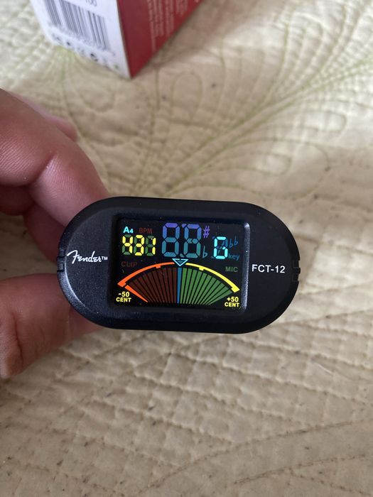 Acordor chitara , vioara etc.