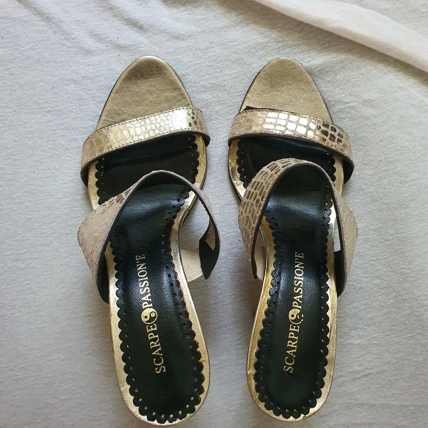 Sandale aurii cu toc noi ( stil Zara )
