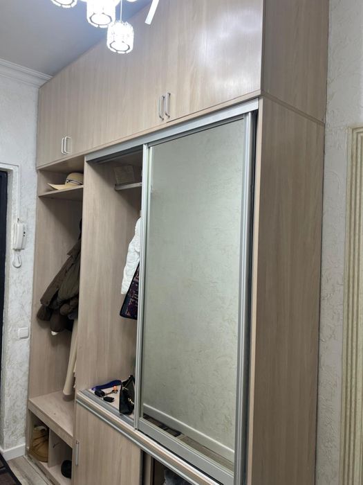 Шкаф прихожая в отличном состояний