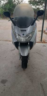 Продавам Piaggio X8 250i