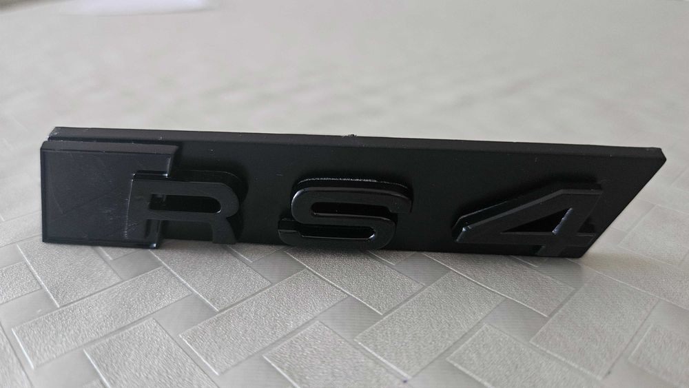 Оригинална решетка за RS4
