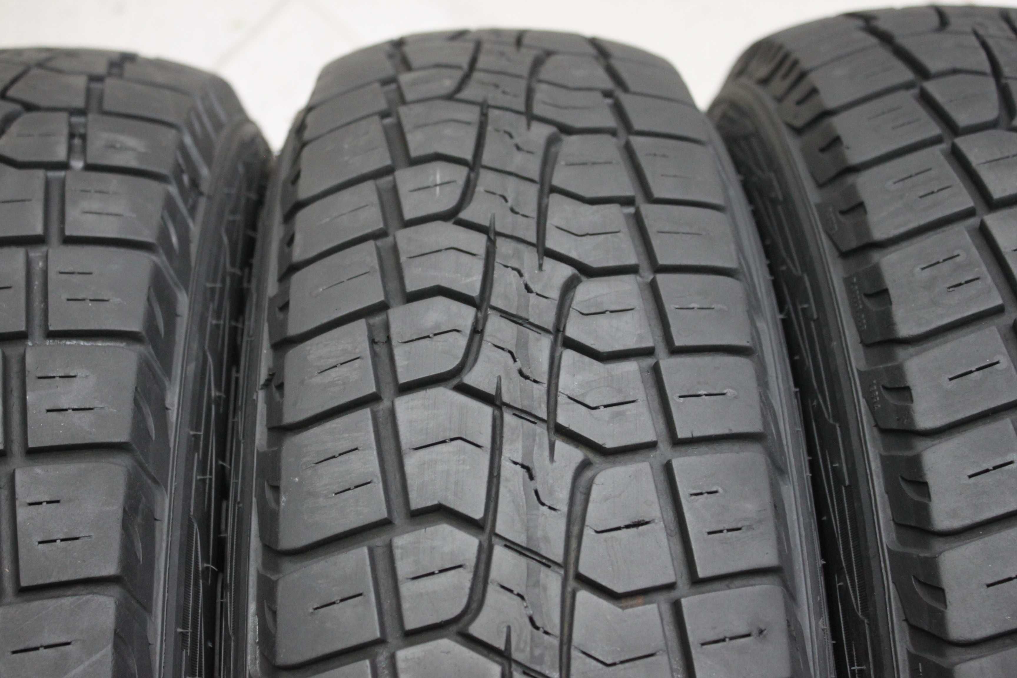 185/75-16 Pirelli Lada Niva