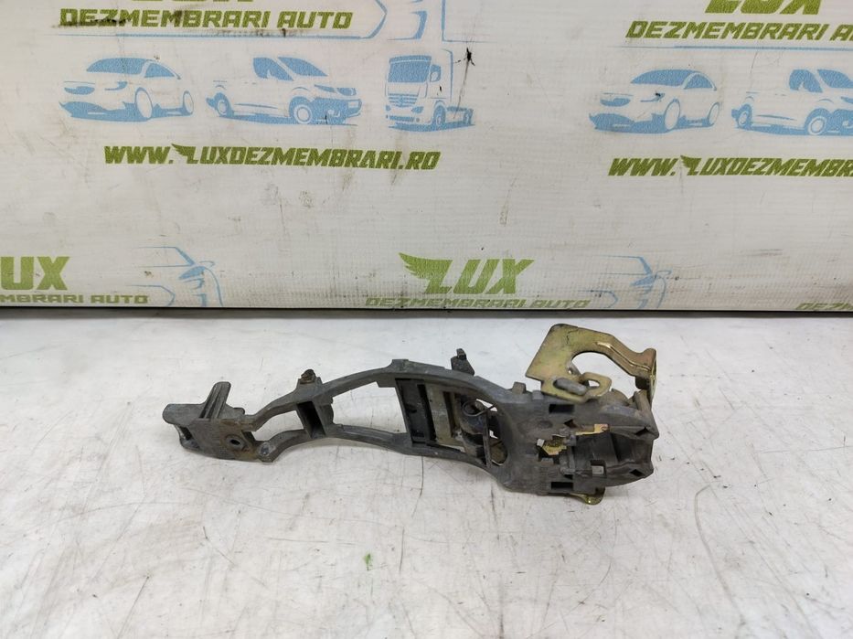 Suport maner usa stanga 3b0837885 Volkswagen VW Passat B5.5 [facelift