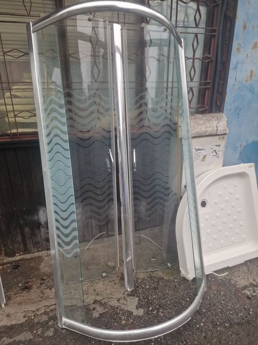 Душкабина с две врати и корито /части или цяла