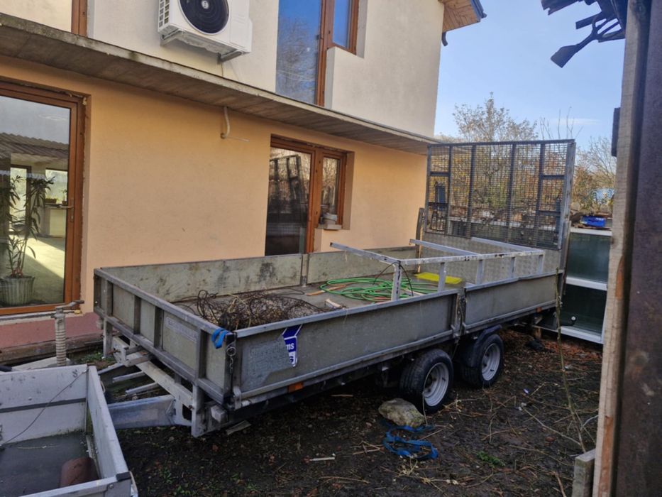 Vand remorca utilaje 3500kg