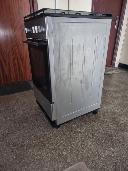 Vând aragaz Gorenje