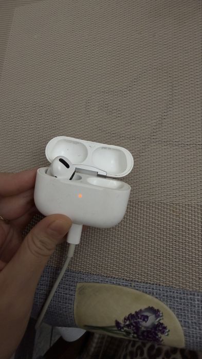 Продам AirPods Pro 1