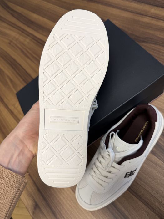 Нови кожени кецове Tommy Hilfiger