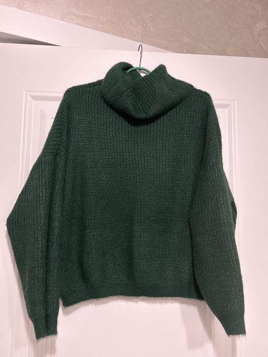 Продается женские одежды