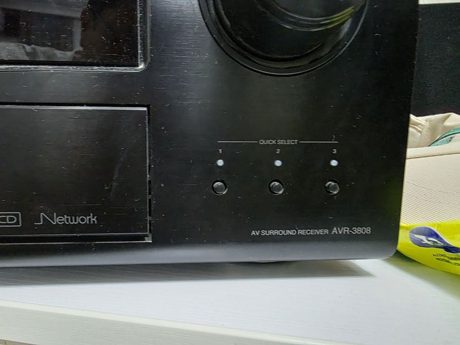 DENON AVR-3808 ресивер сотилади. Холати жуда зур пульт бор.