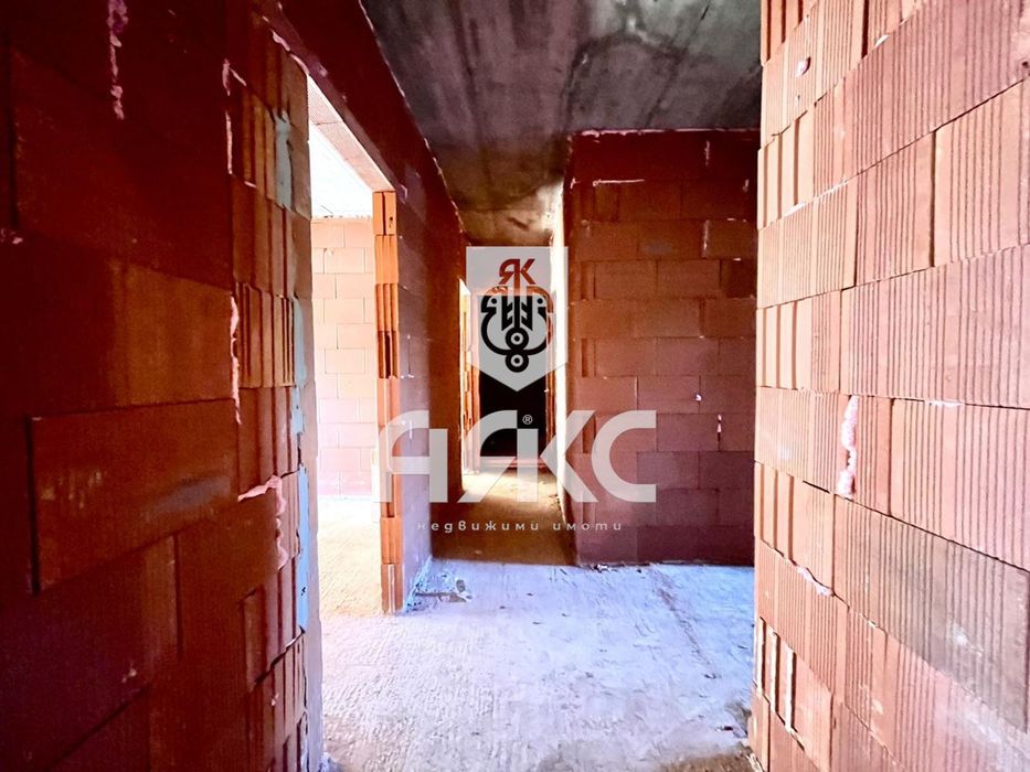 Тристаен апартамент в кв. Горна Баня