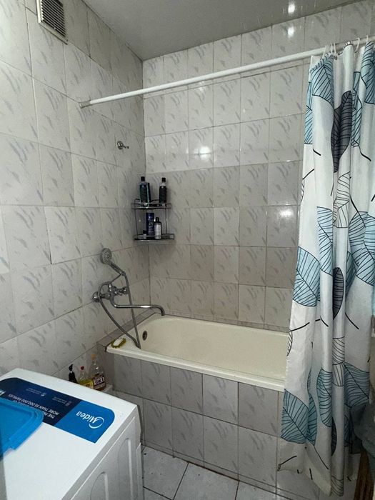 Чиланзар 12 квартол 2х комнатная квартира  3й этаж