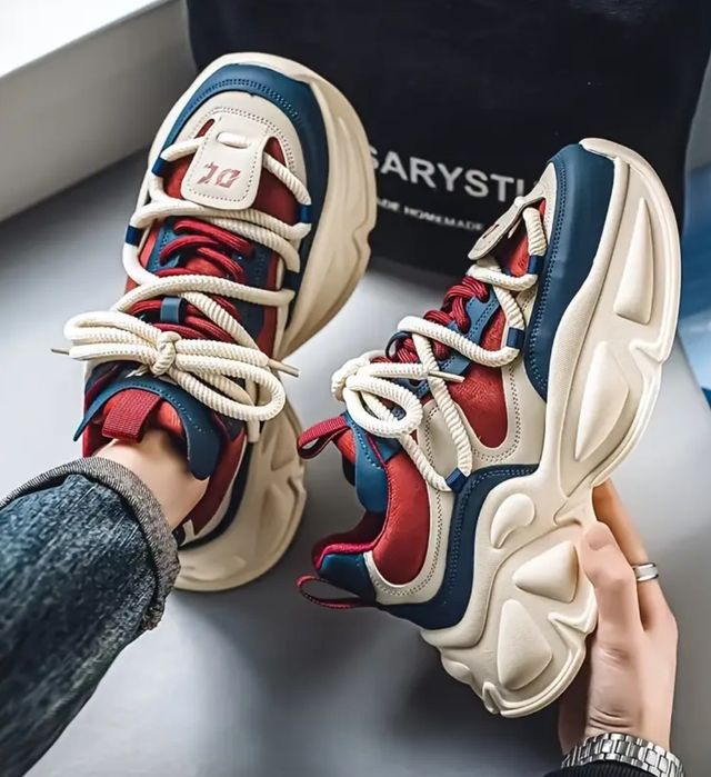 Adidași diverse modele deosebite