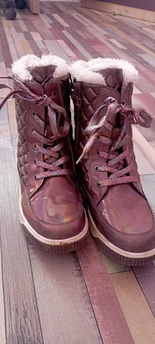 Vând ghete de iarna Nr 35