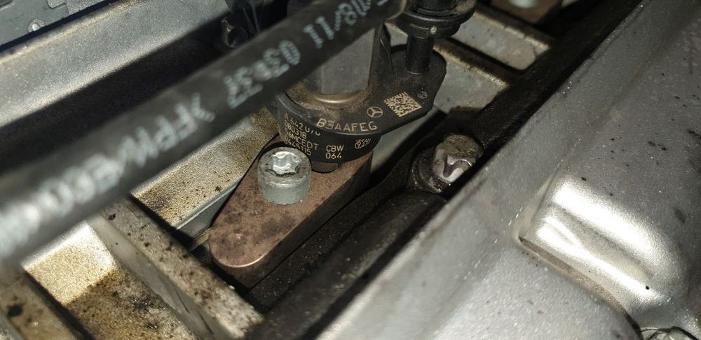 injector 642992 3.0 cdi mercedes sprinter 906 218 cdi 219 cdi  dupa 2006 euro 4 0445115064 a642070