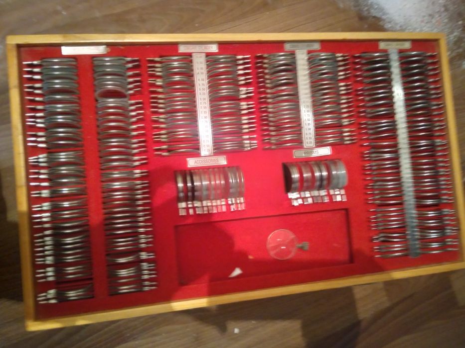 До врачебной линза